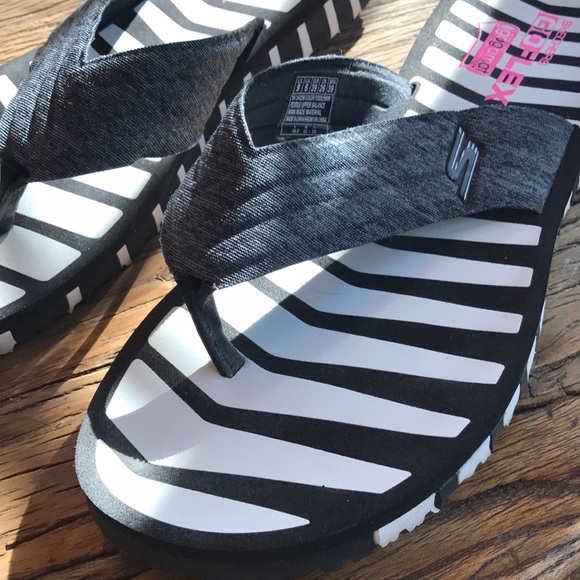 skechers go flex slippers